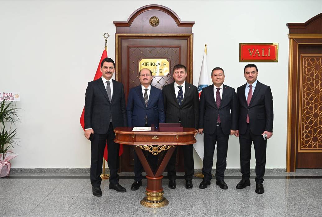 Adalet Bakan Yard�mc�s� Ramazan Can �eref Defteri �mzal�yor 2